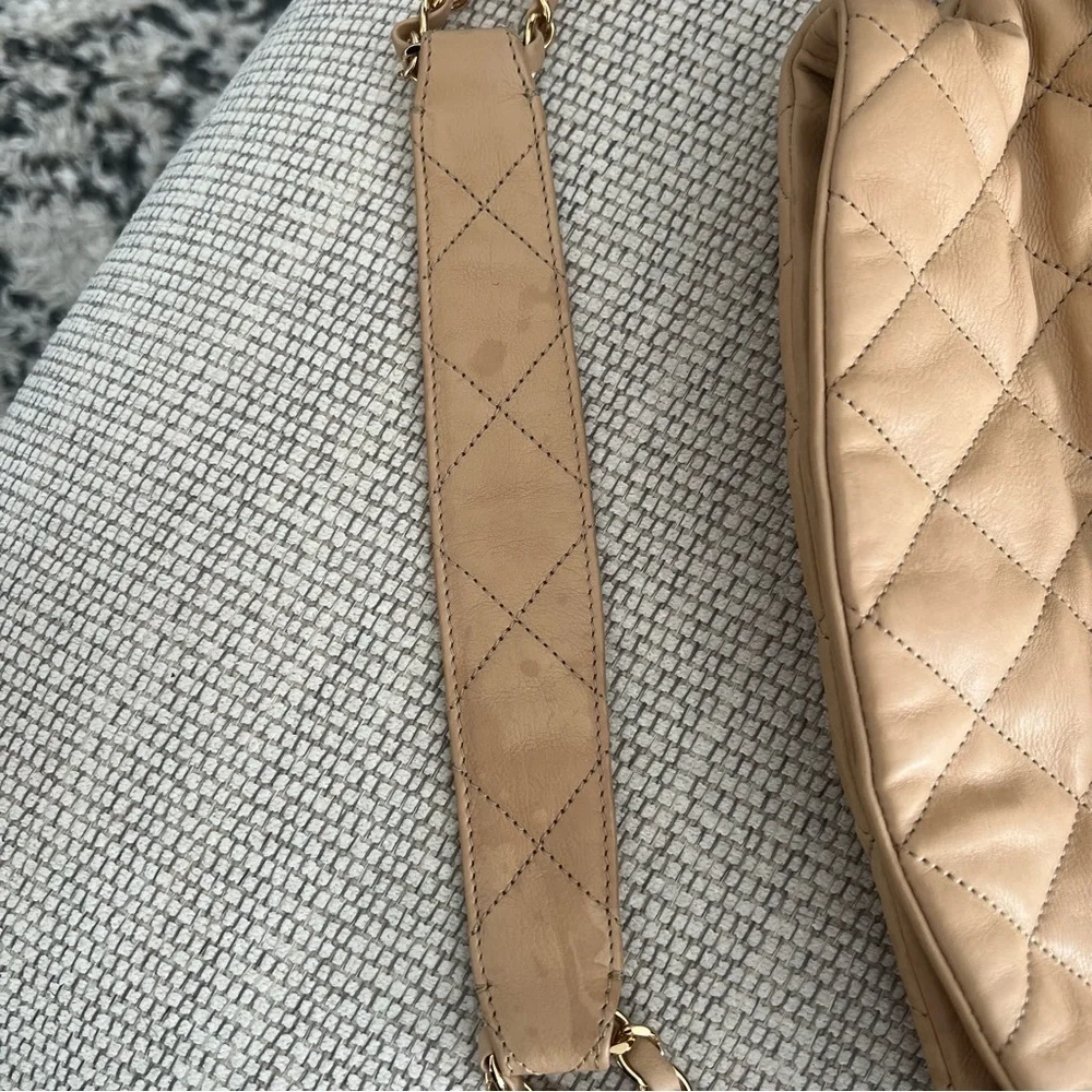 CHANEL Chain Me Hobo Quilted Leather Large in Beige Tan